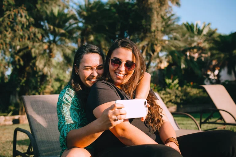 positive social feed, scroll with purpose