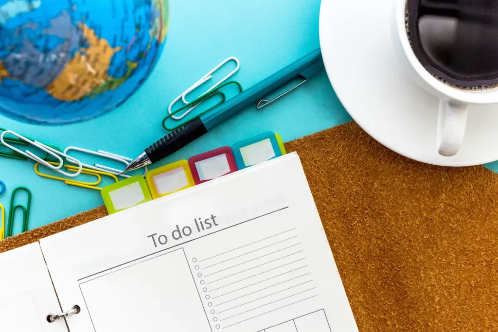Image of to do list on a desk
