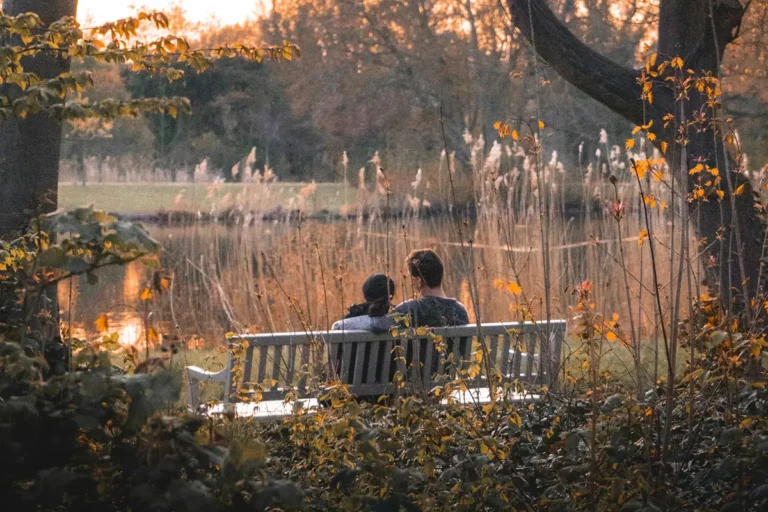 Image of two people on a date in a park
