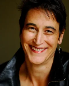 Headshot of Carlyle Jansen