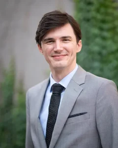 Headshot of Therapist Spencer Nageleisen