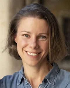 Headshot of Tori Throckmorton, Coach, Toronto, Ontario