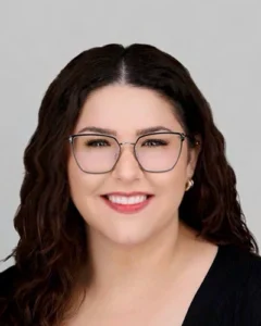 Headshot of Alicia Marie