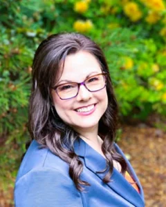 Headshot of Jennifer Hogge