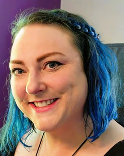 Headshot of Kat Loutrel