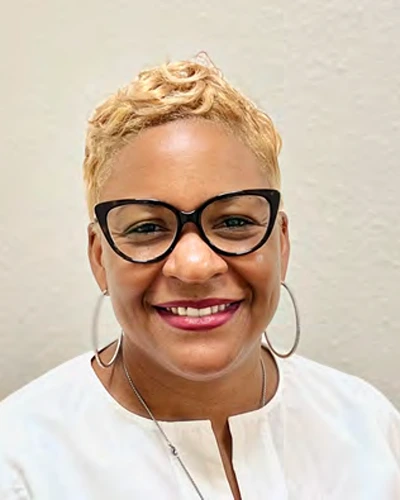 Headshot of Sonja Cousar